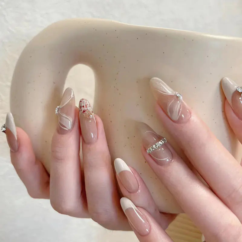 Sweet Oval Diamond Pattern Press-On Nails